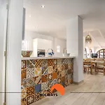 #213 Roja Cozy & Quiet *