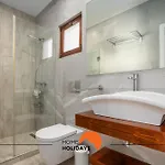 #213 Roja Cozy & Quiet *