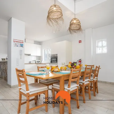 #213 Roja Pe By Holidays Albufeira