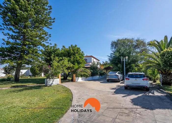 #213 Roja Pe By Holidays 빌라 *