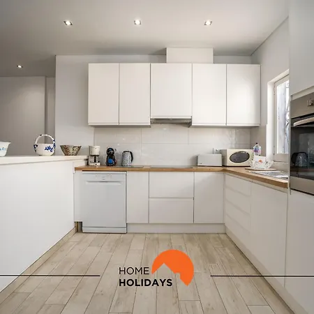 #213 Roja Pe By Holidays Villa