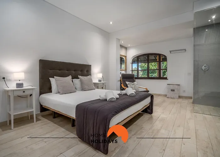 #213 Roja Pe By Holidays Villa