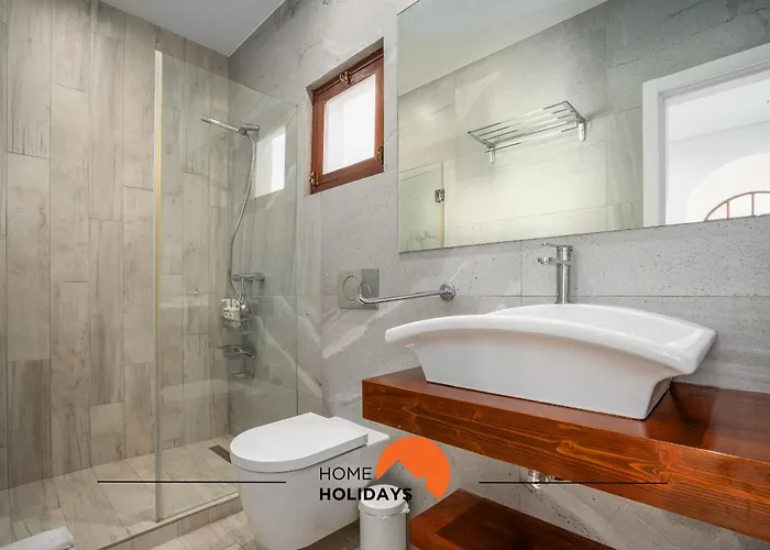 #213 Roja Pe By Holidays *