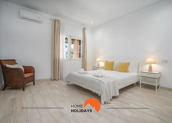 #213 Roja Pe By Holidays *